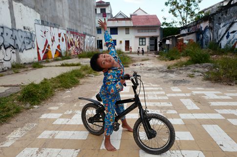 Enfant et vélo - Kampot